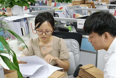胡拓颖:低头赶路,敬事如仪