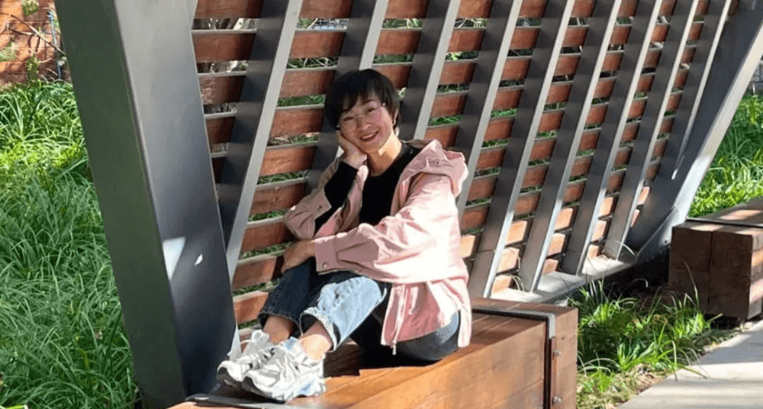 1尚晓娟律师:法律之光照亮直播间内的剪影.png