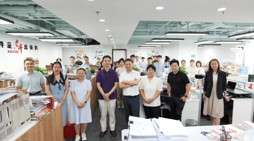 1张云龙律师荣获盛廷律所专属创新奖.png