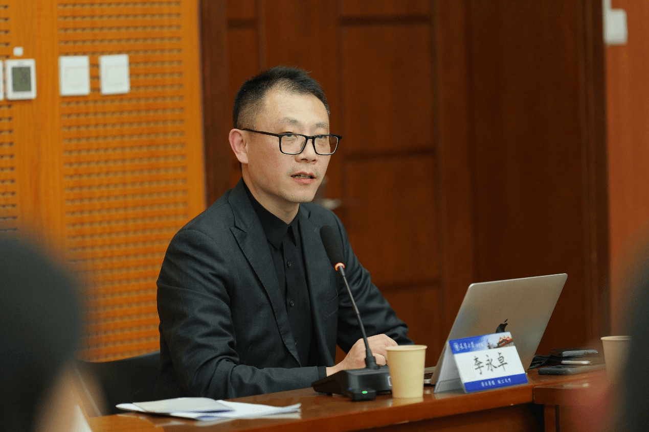 11“驶向未来的关键界点:面向高级别自动驾驶落地的法治需求与天津实践”专题研讨会在津举行.png