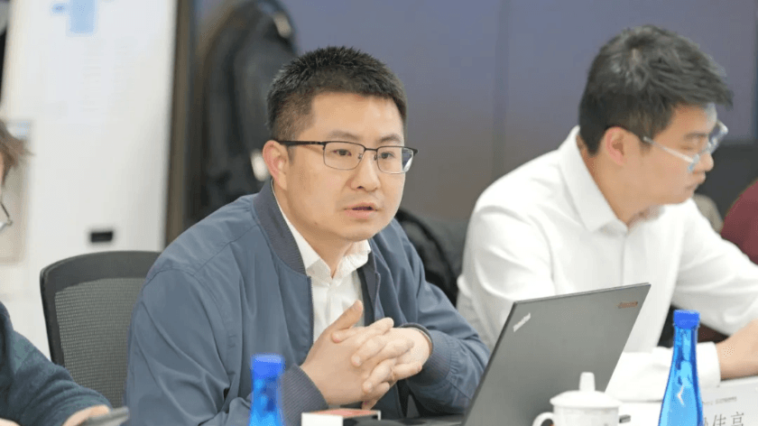 15 算法治理的法律框架与实践路径闭门研讨会在京召开.png