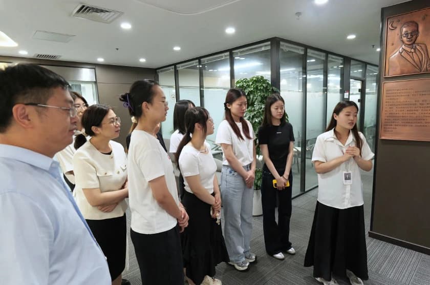 17中国农业大学盛廷数字经济教授工作站揭牌暨中国农业大学法律系学生暑期实习欢迎仪式顺利举行.jpg