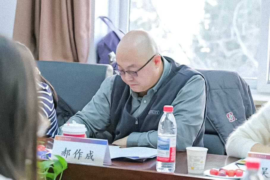 18“驶向未来:自动驾驶的法律挑战与制度供给” 专题研讨会顺利举行.jpg
