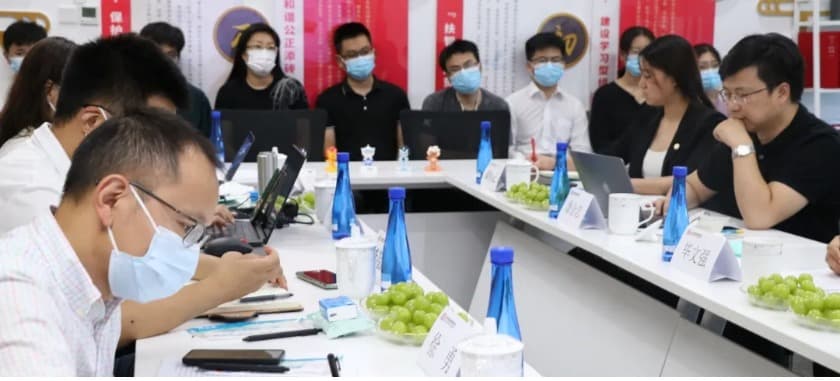 2北京市律师协会惩戒委员会副主任方志远为盛廷律师做专题授课.jpg