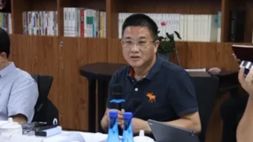 2北京市物权法学研究会成功举办《农村集体经济组织法(草案)》(征求意见稿)研讨会.jpg