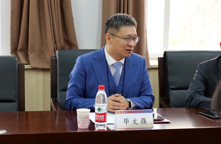 2北京市盛廷律师事务所向北京科技大学教育发展基金会捐赠十万元.jpg