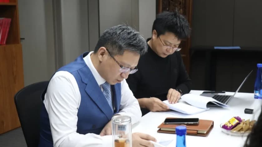 2经营20余年美食广场,一夜之间被认定“违建”强拆,盛廷律师研讨维权策略.jpg