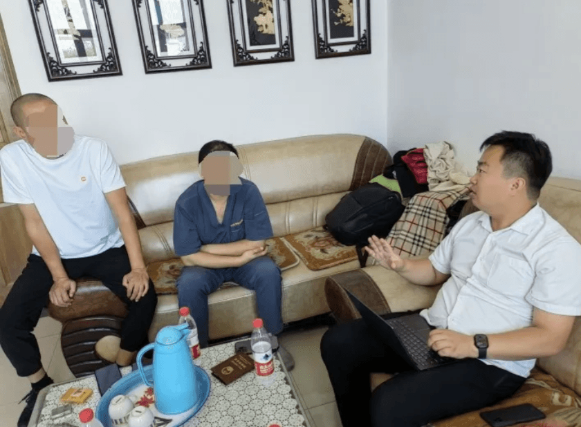 2钟常鸣律师:业精于勤,百炼成钢.png