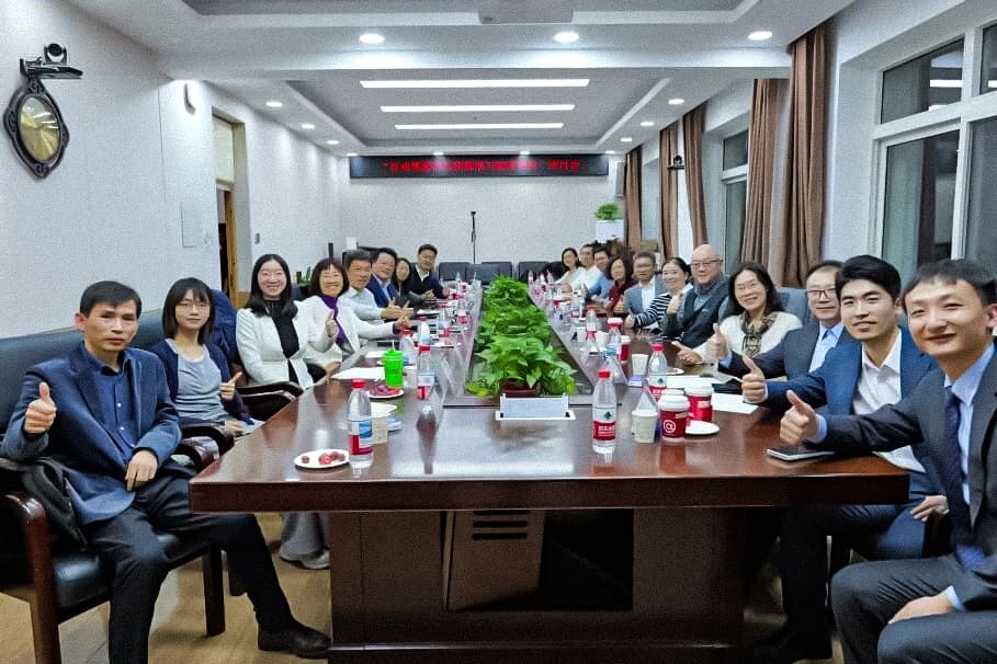 23“驶向未来:自动驾驶的法律挑战与制度供给” 专题研讨会顺利举行.jpg
