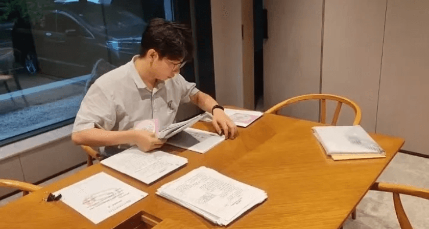 3 凤长俊律师:年轻是一件好事儿,未来有无限可能.png