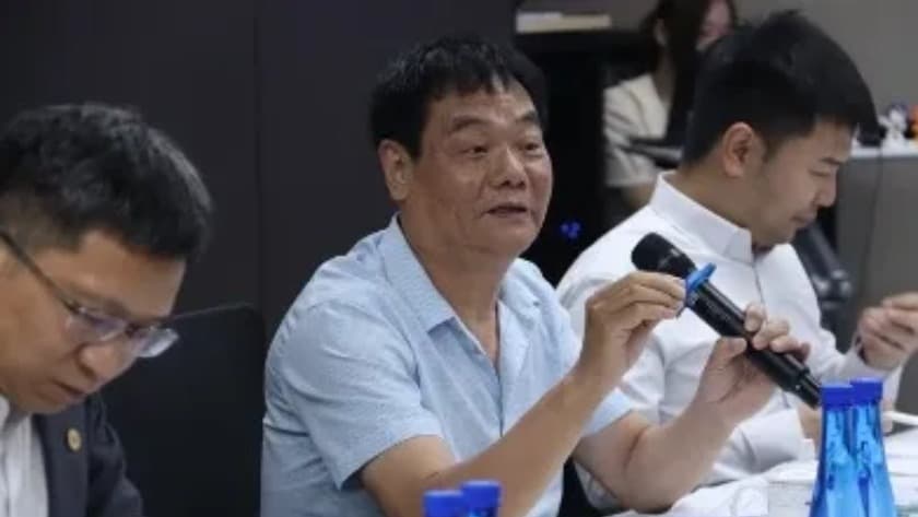 4北京市物权法学研究会成功举办《农村集体经济组织法(草案)》(征求意见稿)研讨会.jpg