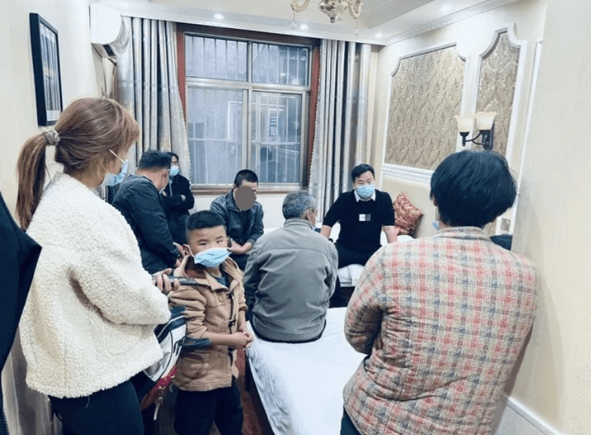 4钟常鸣律师:业精于勤,百炼成钢.png