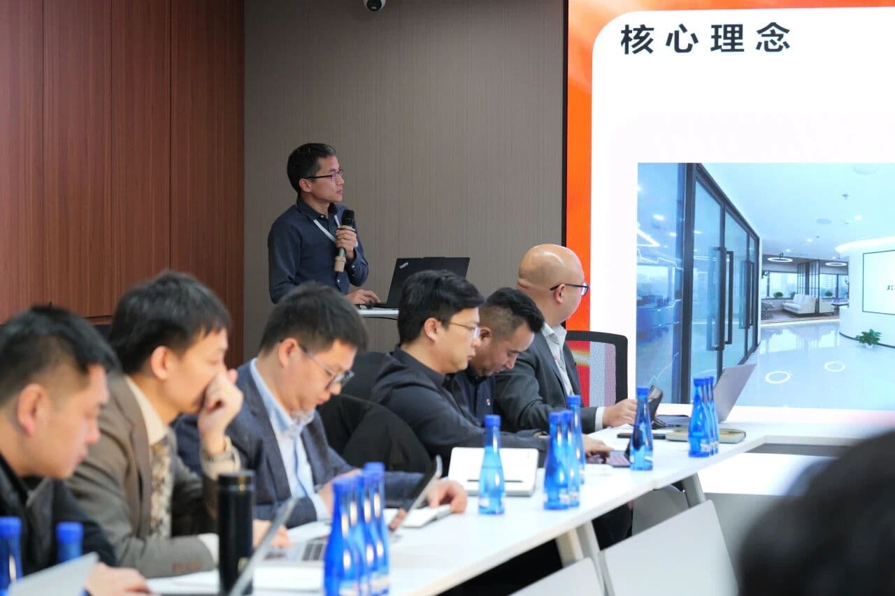 5盛廷律所毕文强主任应邀出席中企出海洽谈会:共探全球化发展新路径.jpg