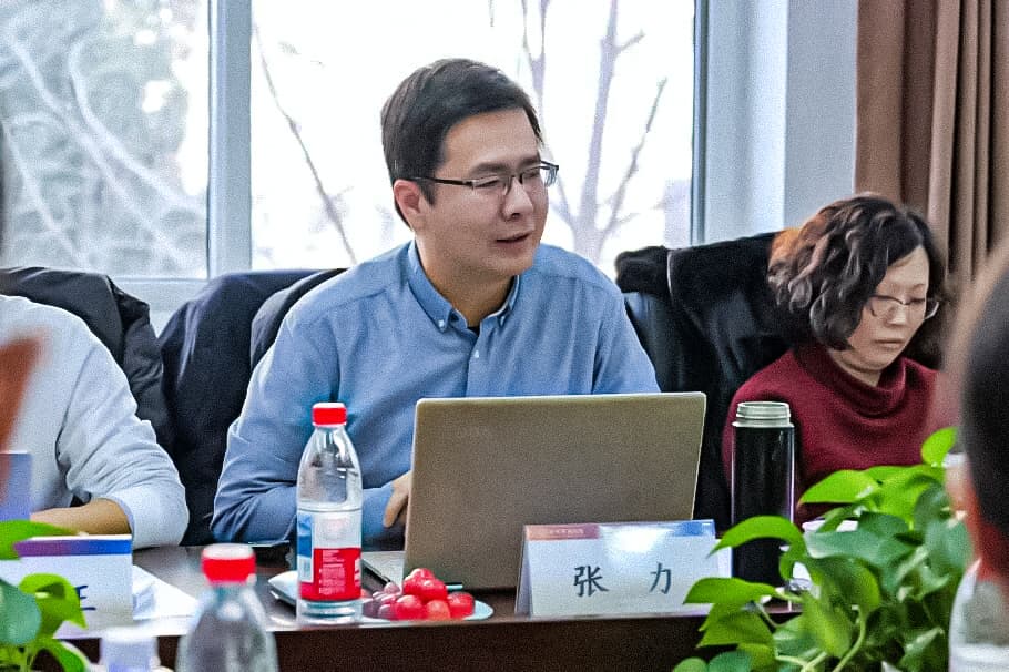 6“驶向未来:自动驾驶的法律挑战与制度供给” 专题研讨会顺利举行.jpg