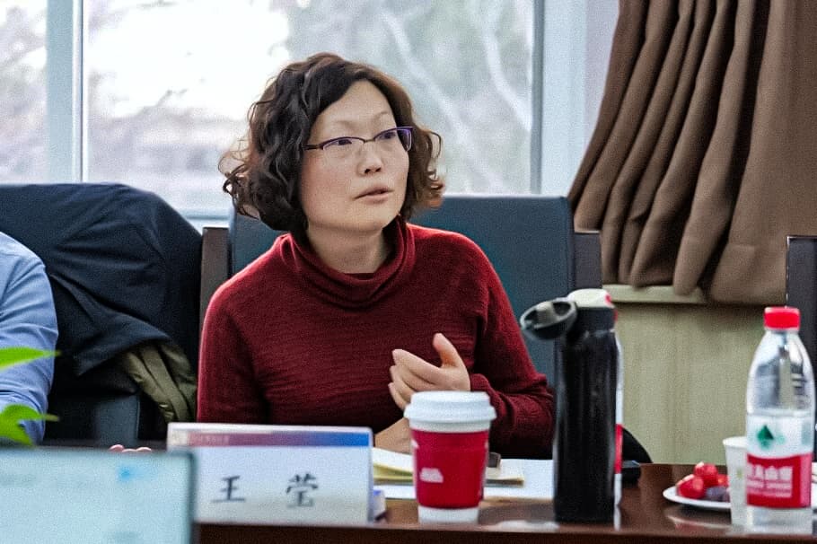 7“驶向未来:自动驾驶的法律挑战与制度供给” 专题研讨会顺利举行.jpg