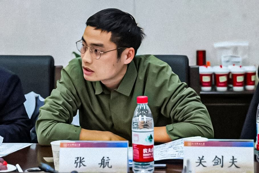 8“驶向未来:自动驾驶的法律挑战与制度供给” 专题研讨会顺利举行.jpg